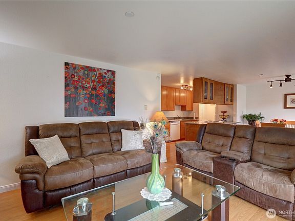Livingroom>