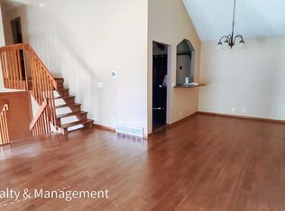 12818 Erskine St, Omaha, NE 68164