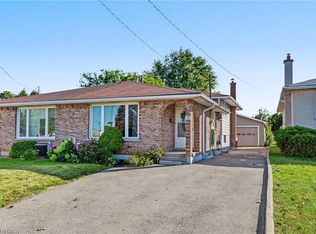 589 Mohawk Rd W, Hamilton, ON L9C 1X5