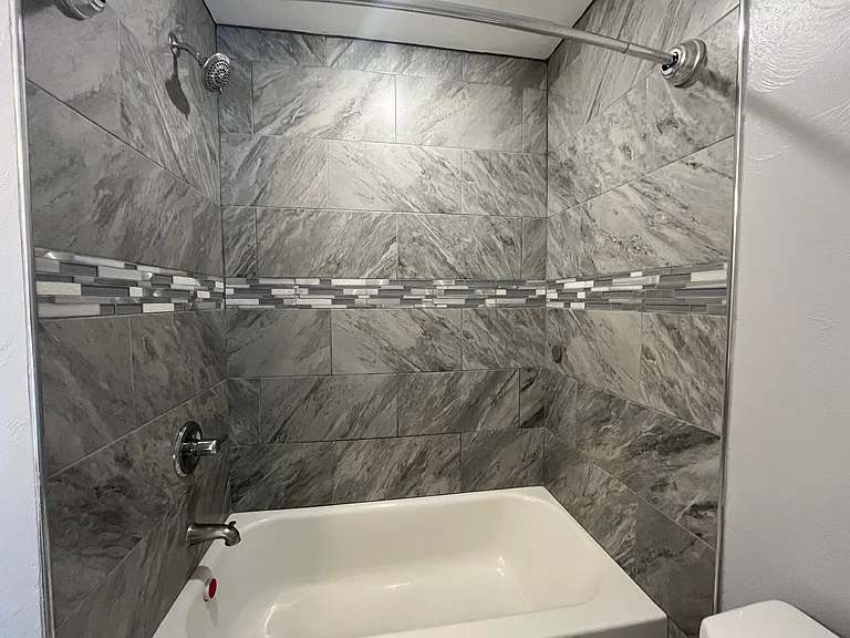 211 Amber St #2 — Photo 25