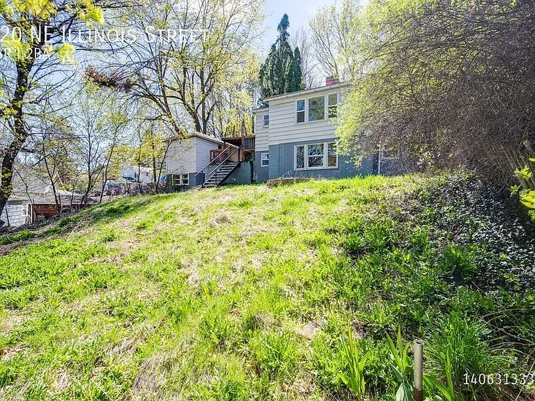 720 NE Illinois St — Photo 23