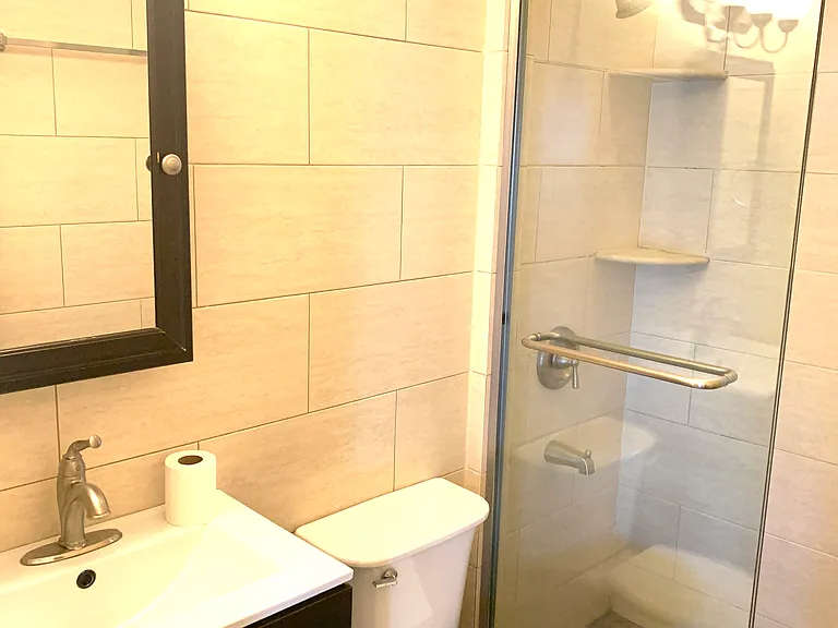 40 Sterling St #2 — Photo 7