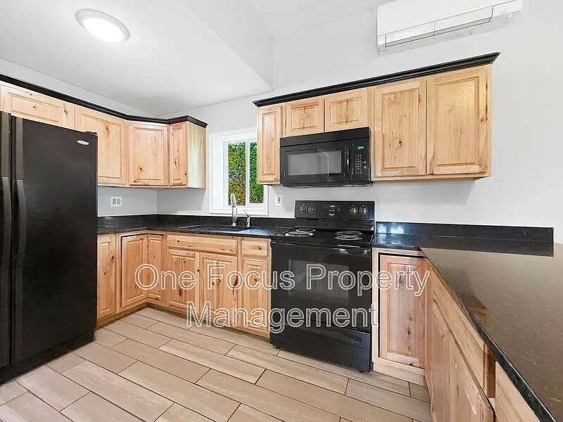 515 E 2nd Ave #2