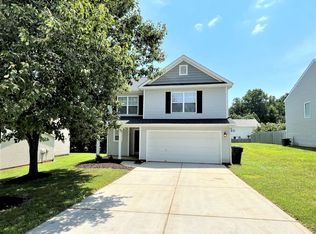 902 River Trail Rd, Lowell, NC 28098