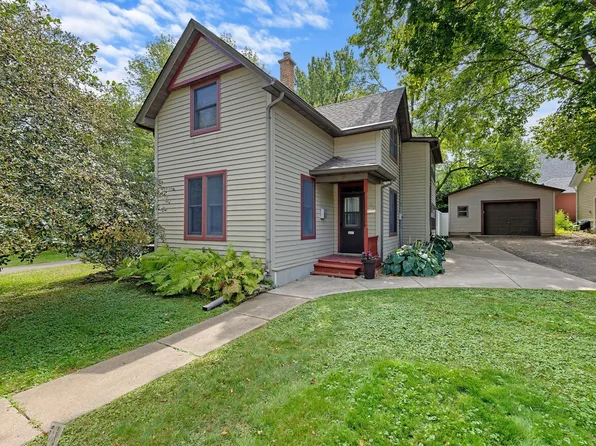 207 Burlington St E, Stillwater, MN 55082