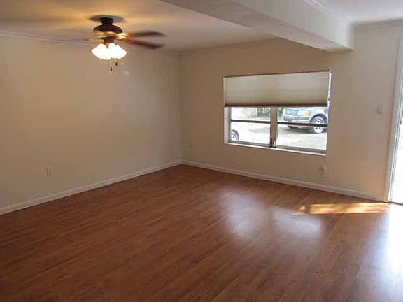 3rd image of 6751 NW 150th St