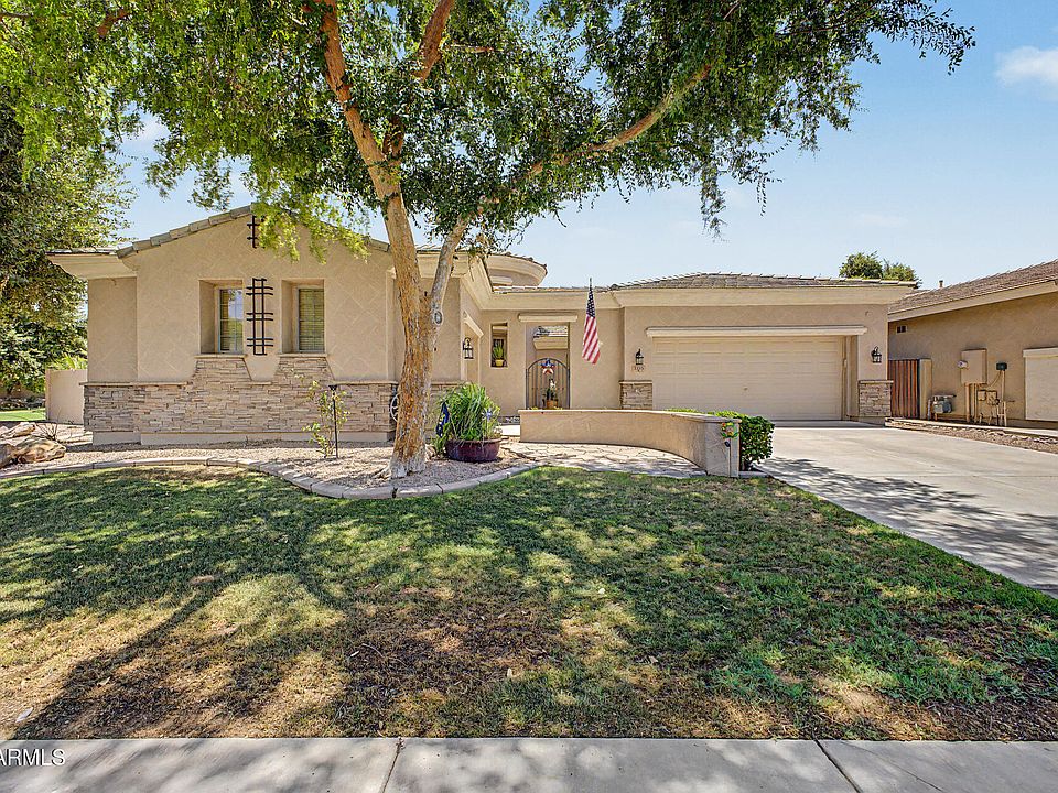 1st image of 3225 E CARDINAL Court