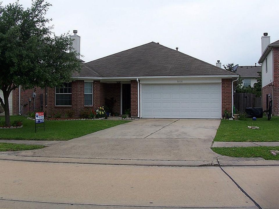 1st image of 16006 Clayton Green Dr