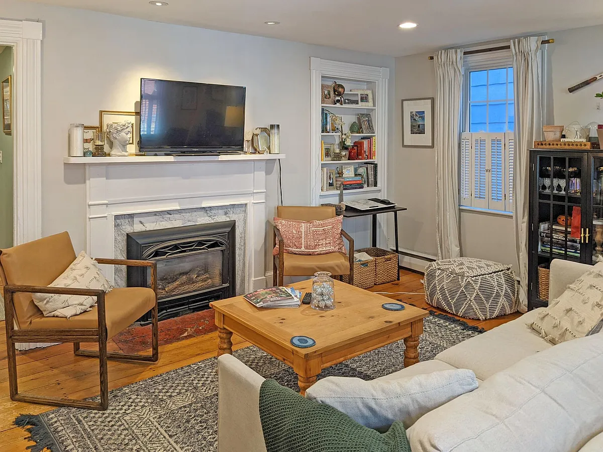 Building Photo - 21 Sullivan St #1