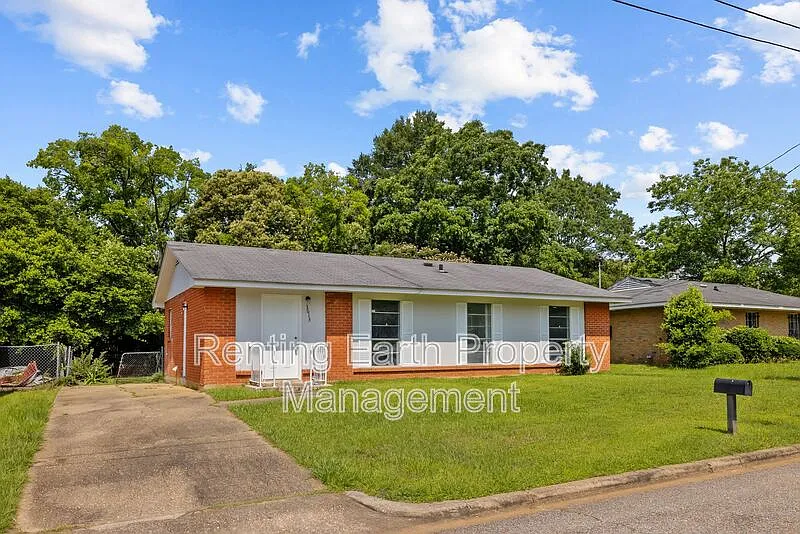 Building Photo - 3613 Erwin Dr
