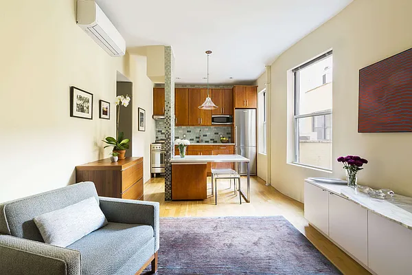 Sold by Compass | media 7