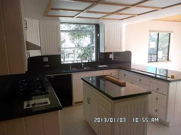 4th image of 2711 Lakeview Dr