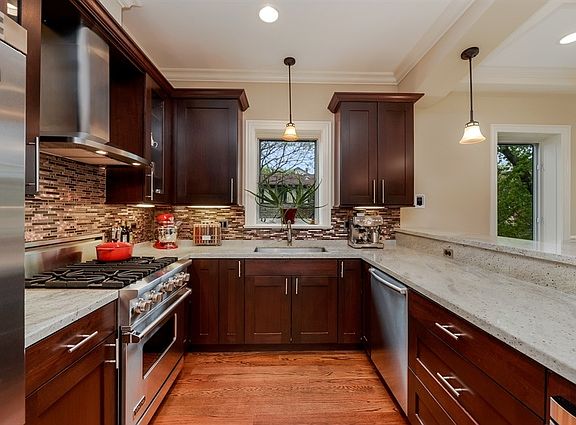 4th image of 1520 W Diversey Pkwy #2