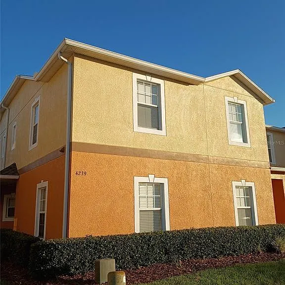 4239 Winding Vine Dr — Photo 2
