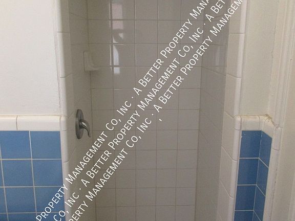 5th image of 915 E Ocean Blvd APT 5