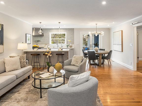 3rd image of 65 Hillview Avenue