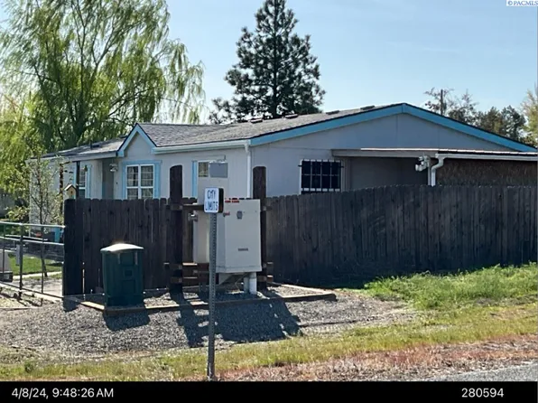 25301 N Benton Ave, Benton City, WA 99320