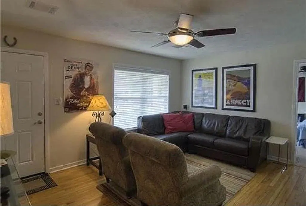 4 bed, 1609 sqft, $3,800 — Photo 3