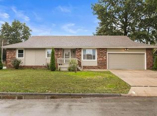 108 Raintree St, Nixa, MO 65714