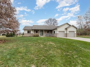 10374 Arapaho Dr, Demotte, IN 46310