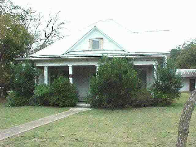 1st image of 800 Earl Garrett St