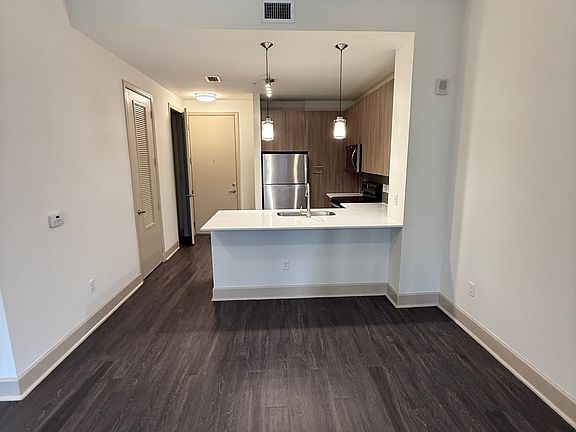 4th image of 8430 NW 33rd Ter #33