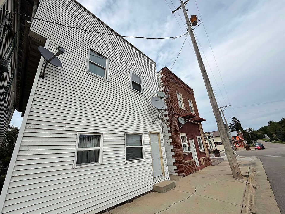 1st image of 105 W Main St