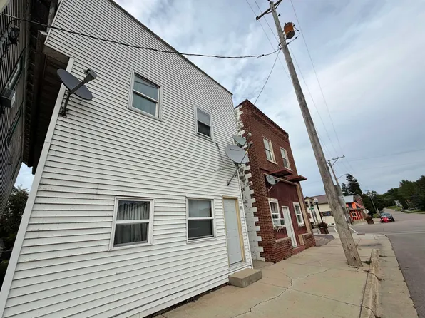 105 W Main St, Cazenovia, WI 53924