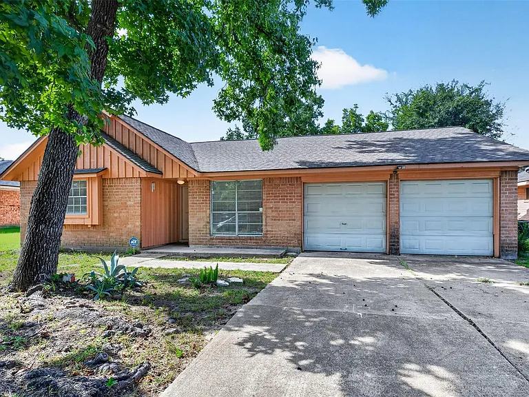 5010 Shilo Dr — Photo 1