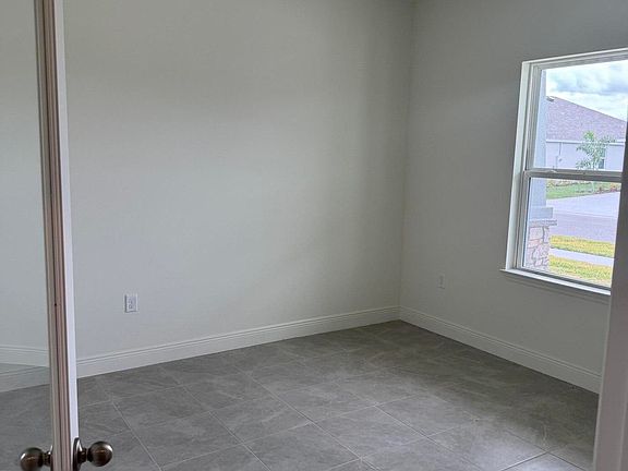 2nd image of 4406 Kelsey Ln