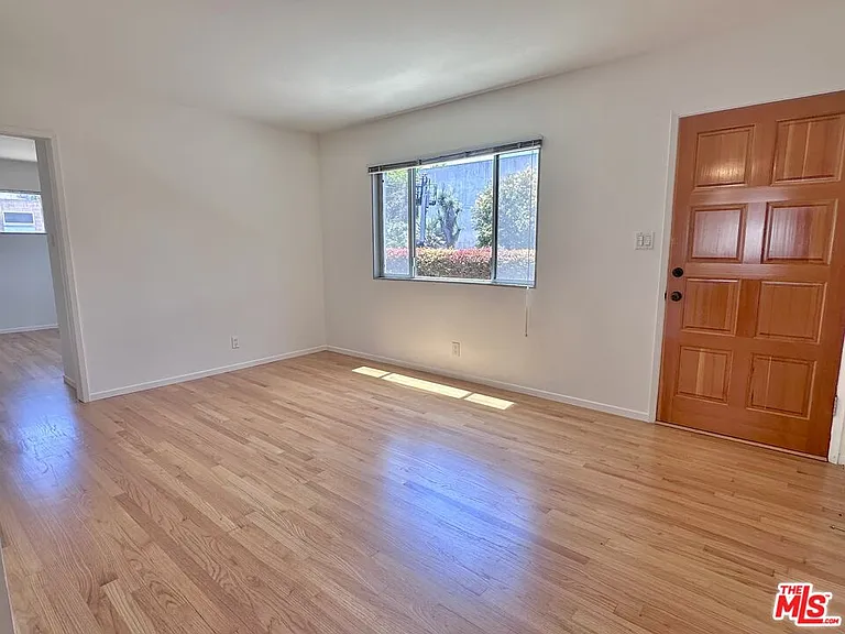 502 Westminster Ave #2 — Photo 9