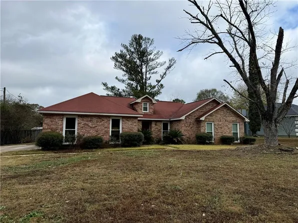 3037 Summerville Rd, Smiths Station, AL 36877