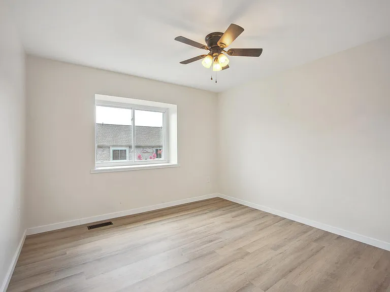 4634 Conwell Dr — Photo 18