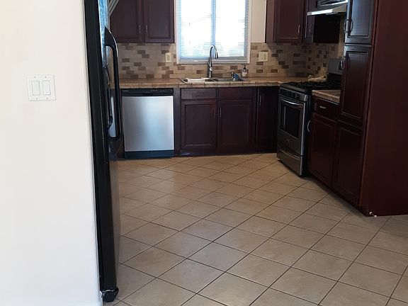 5th image of 1721 Pepper Villa Dr