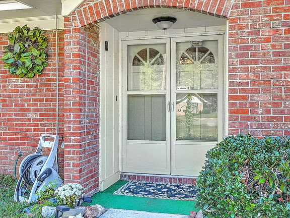 2nd image of 8324 Bordeaux Ct