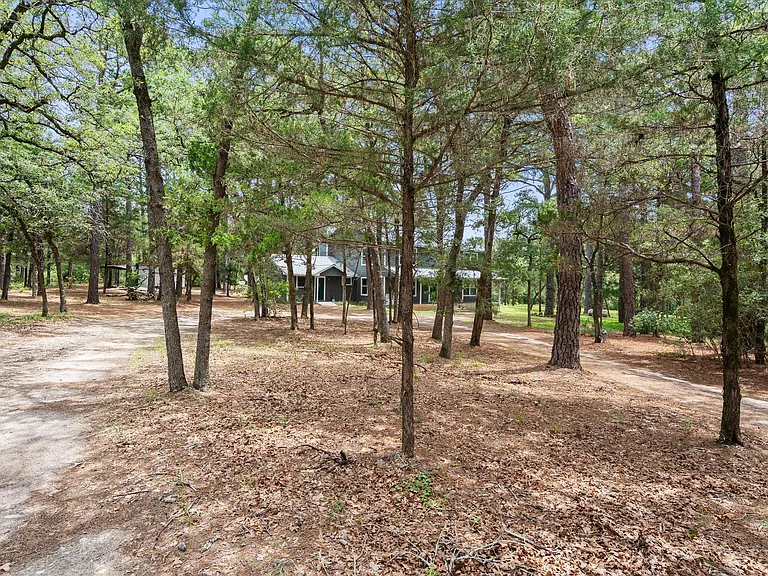 1014 FM 1441 — Photo 58