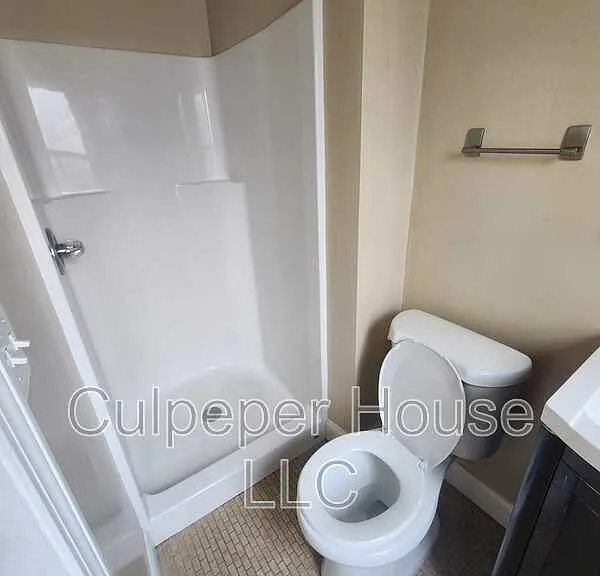 2854 W Sylvania Ave #10 — Photo 5