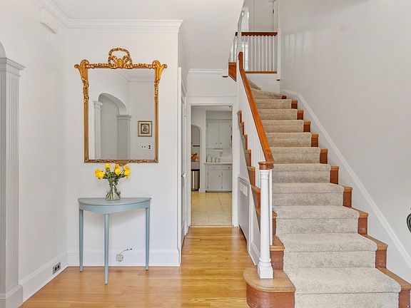 4th image of 45 Grandview Rd