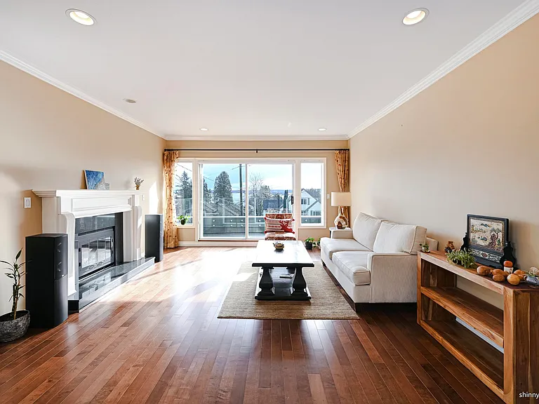 2557 Lawson Ave — Photo 23