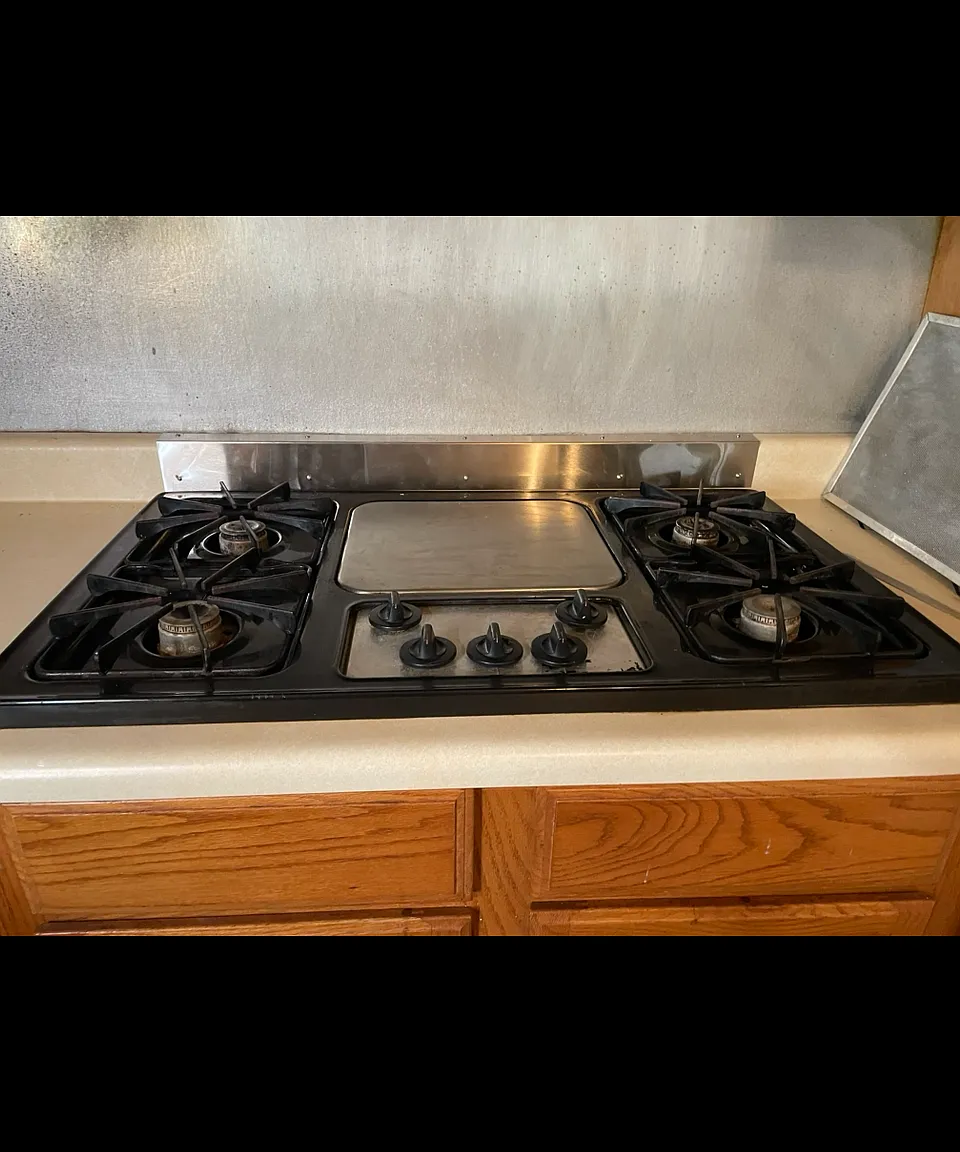 3 bed, 1900 sqft, $1,600 — Photo 2