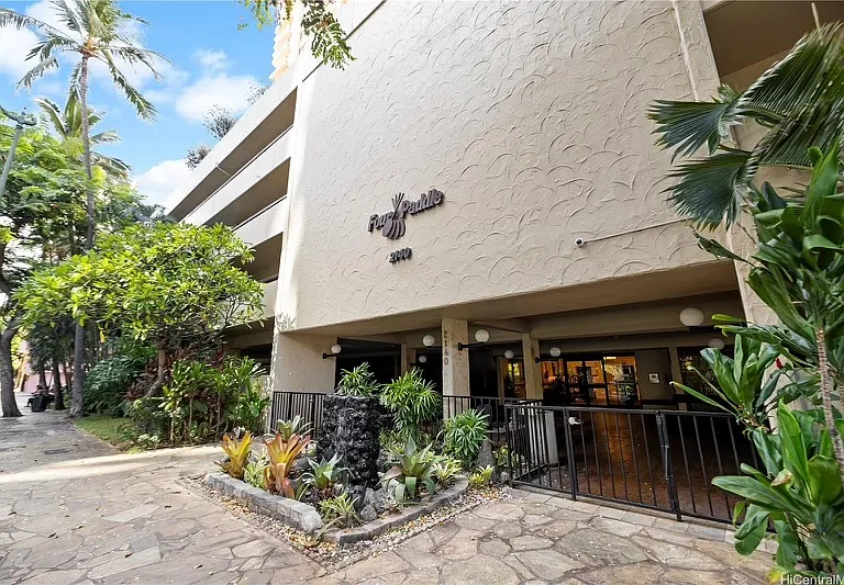 2140 Kuhio Ave #2008 — Photo 16
