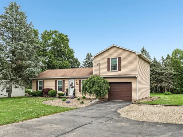 2920 Mercer Rd, New Castle, PA 16105
