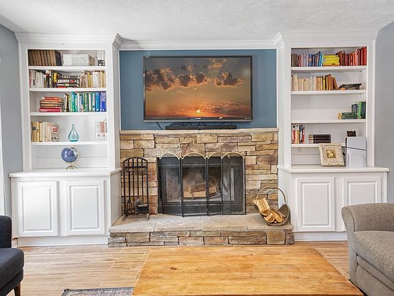 4th image of 3537 Clifden Dr