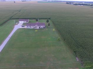 11869 Luettinger Rd, Trenton, IL 62293