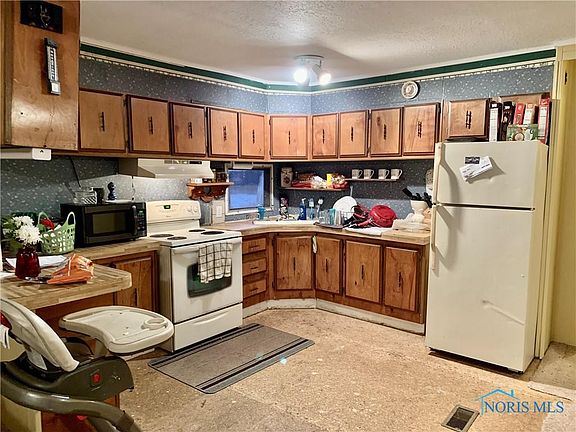 3rd image of 8705 Us Highway 6 Ln #5