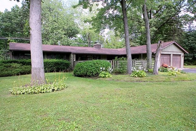 1st image of 18 Cambridge Ln