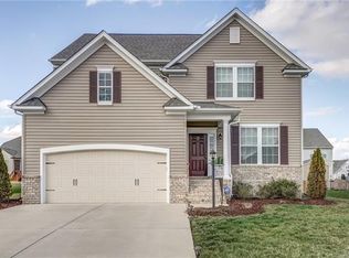 6707 Whisperwood Dr, North Chesterfield, VA 23234