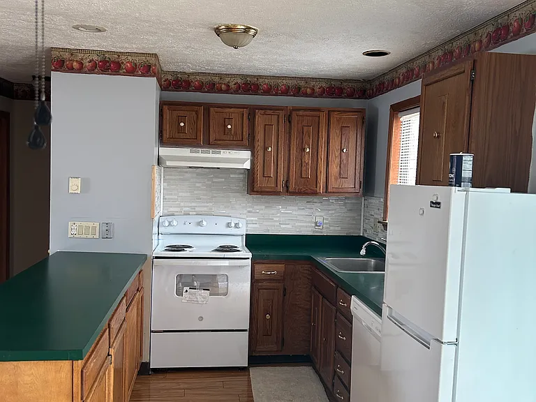 709 Edgewood Rd #1 — Photo 31