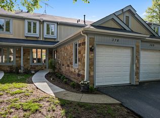 378 Goshawk Ln, Deerfield, IL 60015
