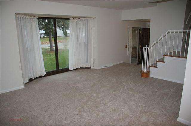 2nd image of 5946 Vistamar Rd